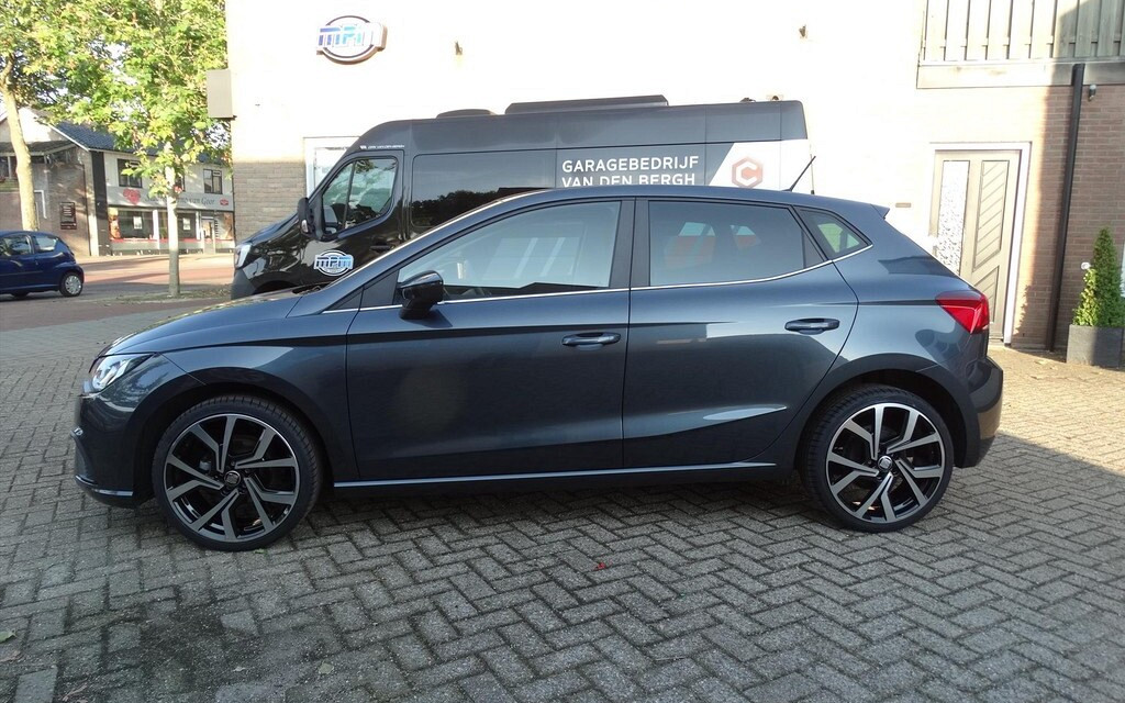 Carteam Garagebedrijf Van Den Bergh